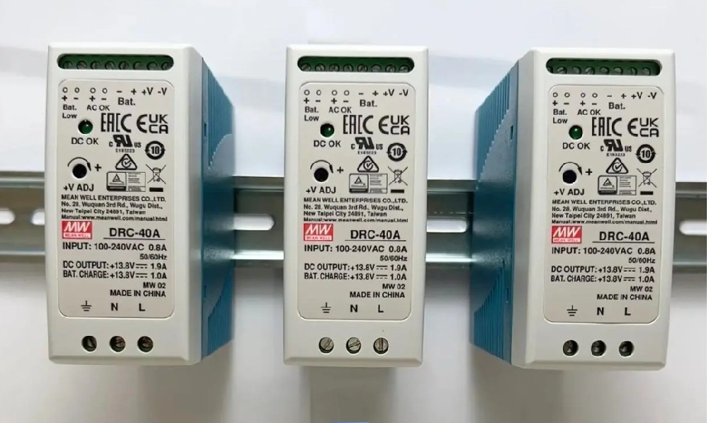 明緯封裝模塊電源，小巧精悍，為設(shè)備空間減負